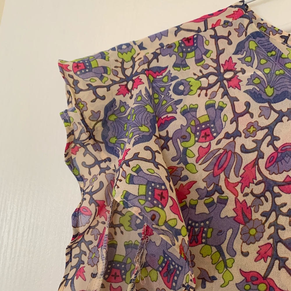 Patterned top - Picture 2 of 3